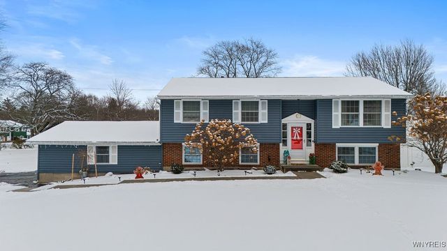 7100 Fieldcrest Drive, Lockport Town, NY 14094