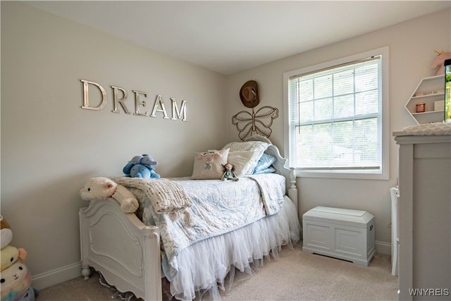 7100 Fieldcrest Drive, Lockport Town, NY 14094