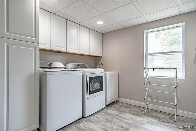 7100 Fieldcrest Drive, Lockport Town, NY 14094