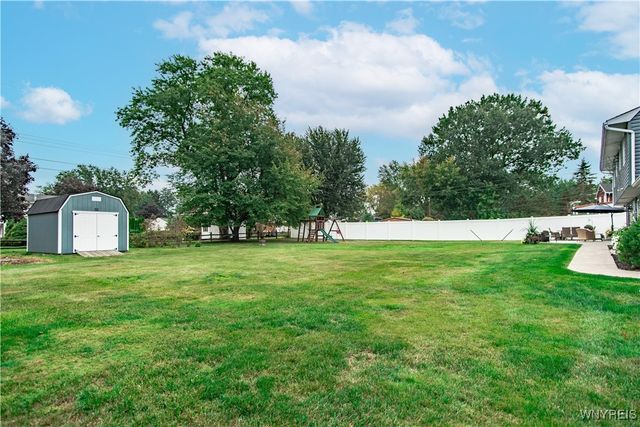 7100 Fieldcrest Drive, Lockport Town, NY 14094