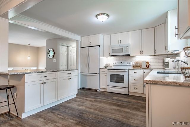 7100 Fieldcrest Drive, Lockport Town, NY 14094