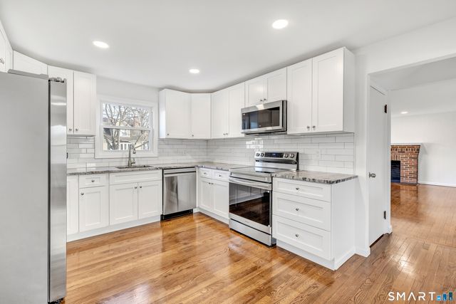 140 Shawmut Avenue, North Haven, CT 06473