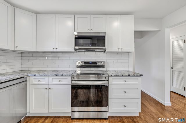 140 Shawmut Avenue, North Haven, CT 06473