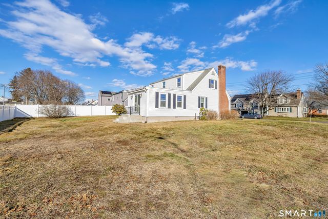 140 Shawmut Avenue, North Haven, CT 06473