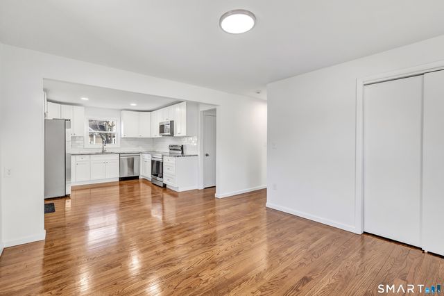 140 Shawmut Avenue, North Haven, CT 06473