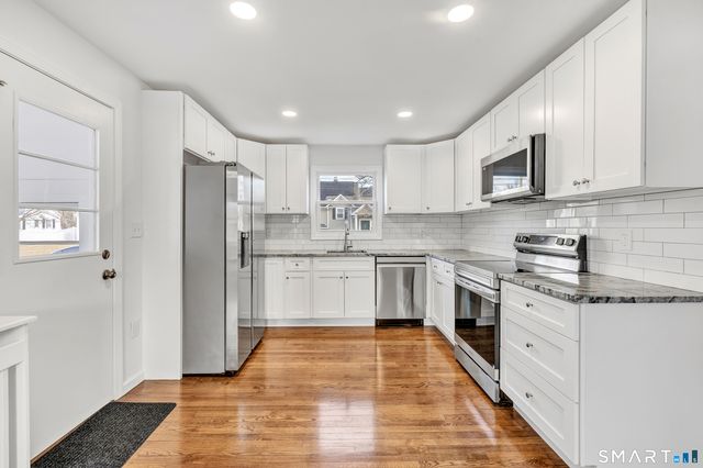 140 Shawmut Avenue, North Haven, CT 06473