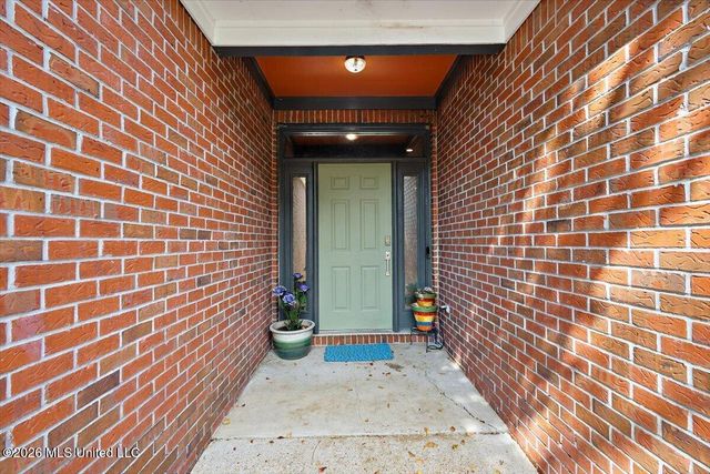 15 Ashland Avenue, Brandon, MS 39047