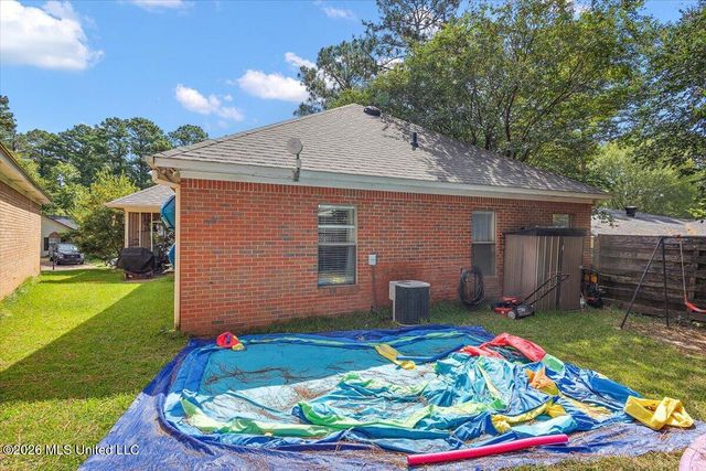15 Ashland Avenue, Brandon, MS 39047