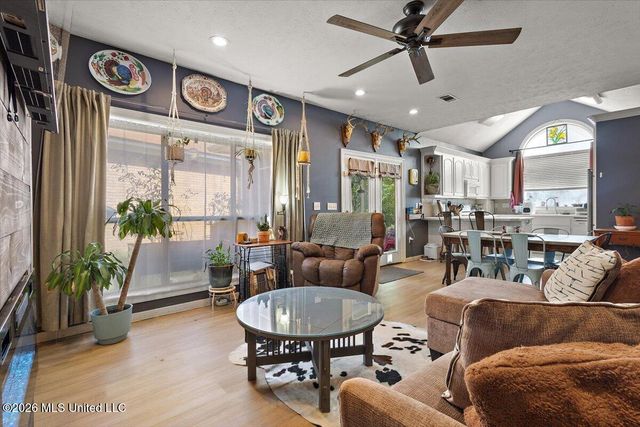 15 Ashland Avenue, Brandon, MS 39047