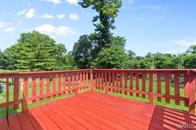 9123 Summit Drive, Fairview Heights, IL 62208