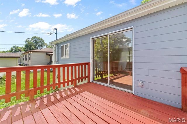 9123 Summit Drive, Fairview Heights, IL 62208