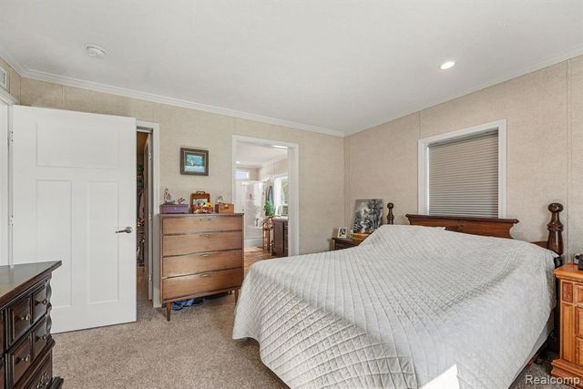 16125 Suffolk Drive, Holly, MI 48442