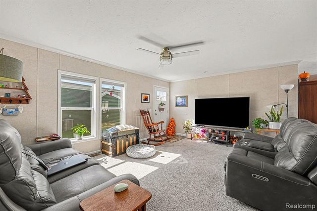 16125 Suffolk Drive, Holly, MI 48442