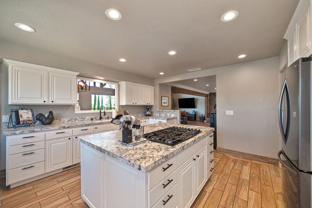 5249 Abbott Rd, Penryn, CA 95663