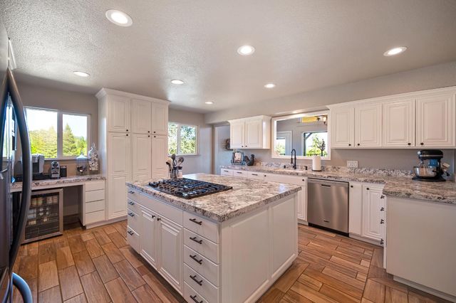 5249 Abbott Rd, Penryn, CA 95663
