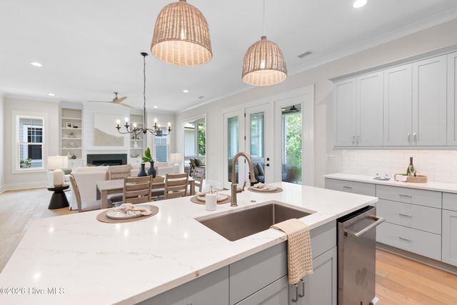3852 Reserve Club Drive, Southport, NC 28461