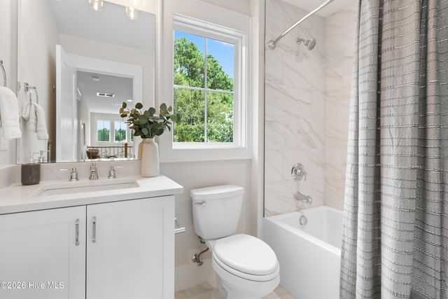 3852 Reserve Club Drive, Southport, NC 28461