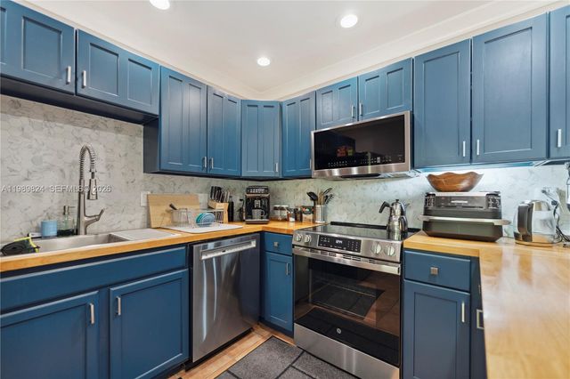 1111 SW 5th Street, Boca Raton, FL 33486