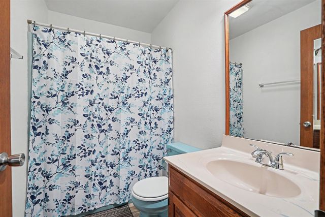 455 Tannin Court, Dubuque, IA 52003
