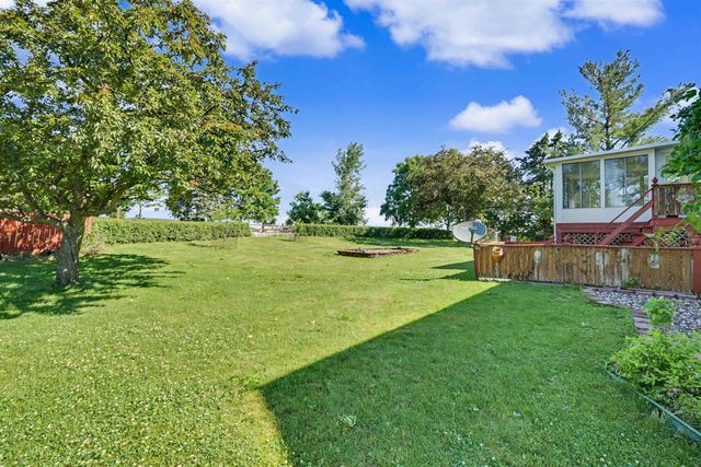 455 Tannin Court, Dubuque, IA 52003
