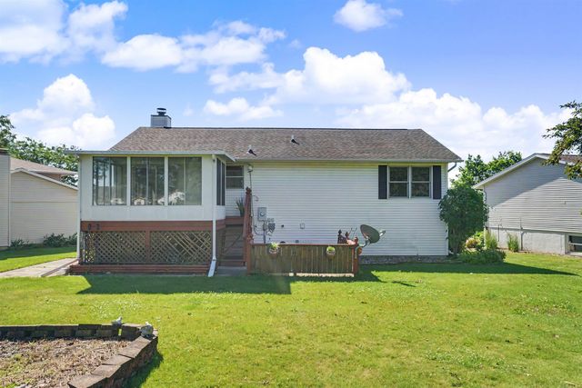 455 Tannin Court, Dubuque, IA 52003