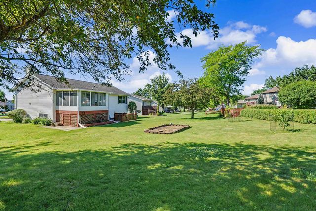 455 Tannin Court, Dubuque, IA 52003