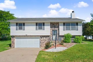 455 Tannin Court, Dubuque, IA 52003