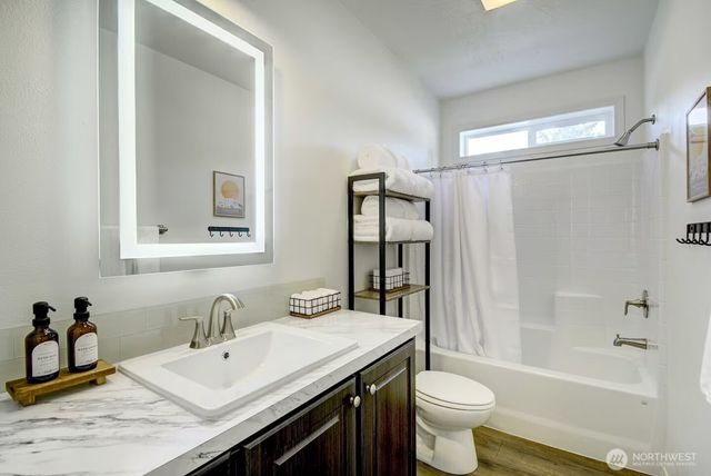 1906 197th Avenue SW, Lakebay, WA 98349