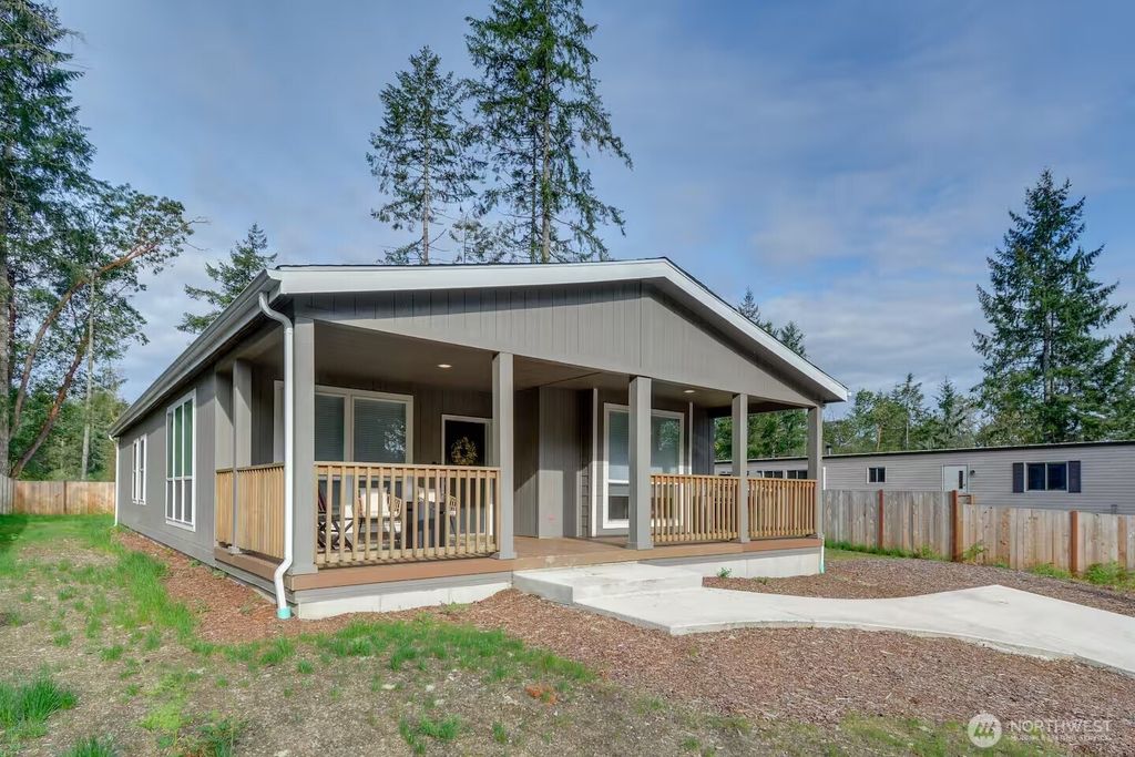 1906 197th Avenue SW, Lakebay, WA 98349