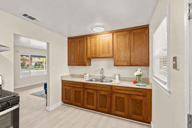 1419 38th Ave, Sacramento, CA 95822