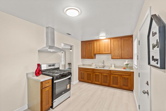 1419 38th Ave, Sacramento, CA 95822