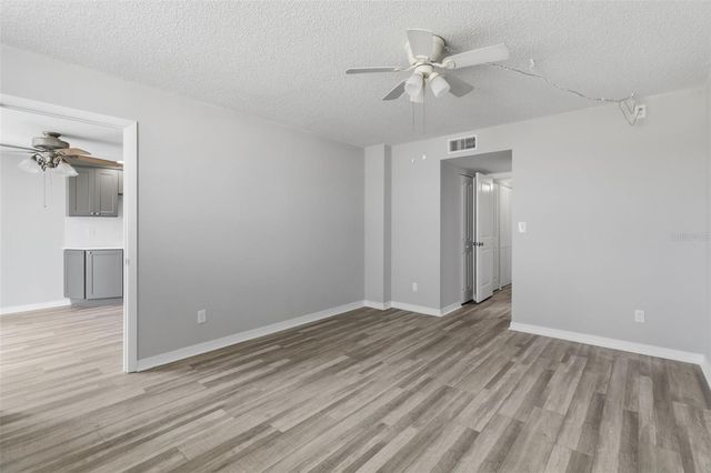 4895 BAY STREET NE 110, St Petersburg, FL 33703