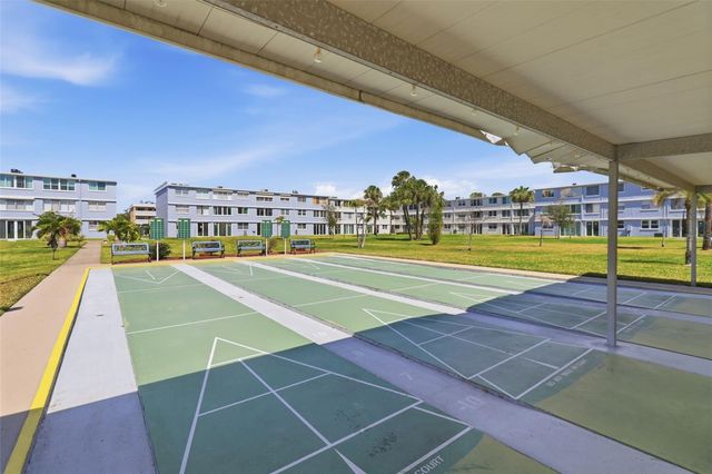 4895 BAY STREET NE 110, St Petersburg, FL 33703