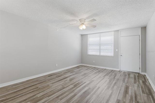 4895 BAY STREET NE 110, St Petersburg, FL 33703