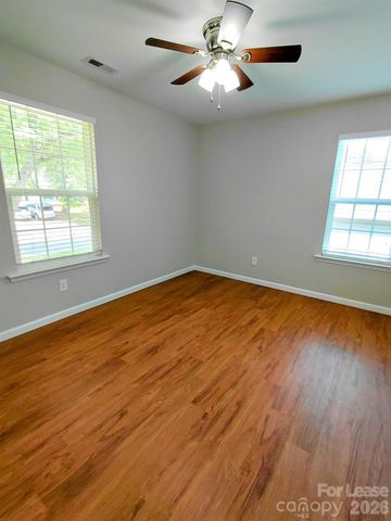 3400 New Hampshire Drive, Charlotte, NC 28227