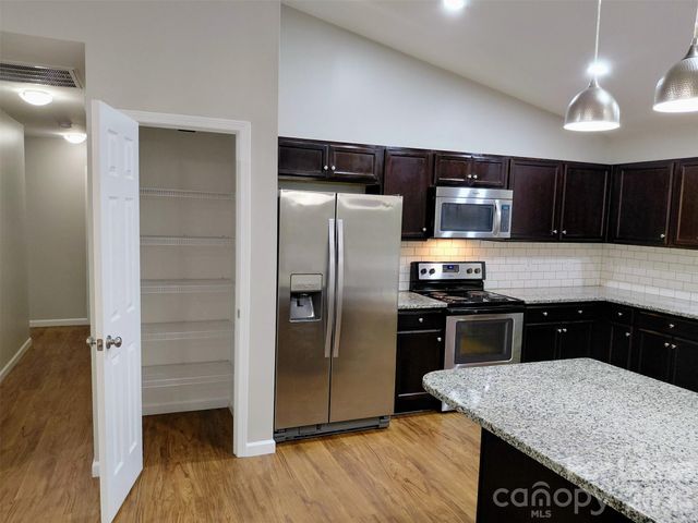 3400 New Hampshire Drive, Charlotte, NC 28227