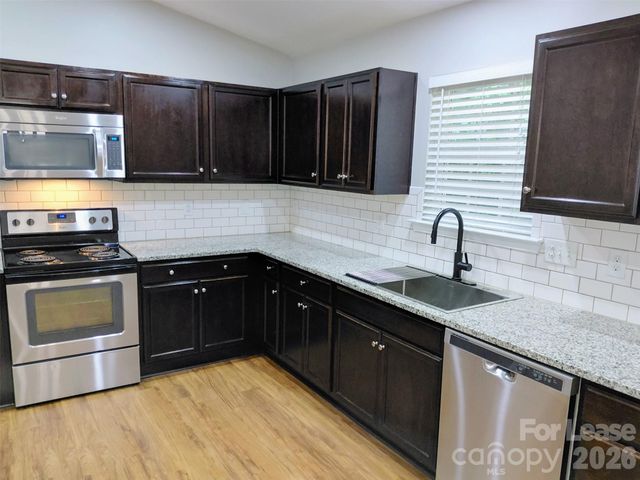 3400 New Hampshire Drive, Charlotte, NC 28227