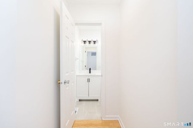 78 Crossroads Lane 78, Glastonbury, CT 06033