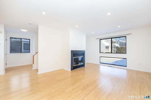 78 Crossroads Lane 78, Glastonbury, CT 06033