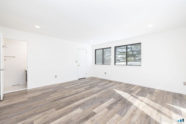 78 Crossroads Lane 78, Glastonbury, CT 06033