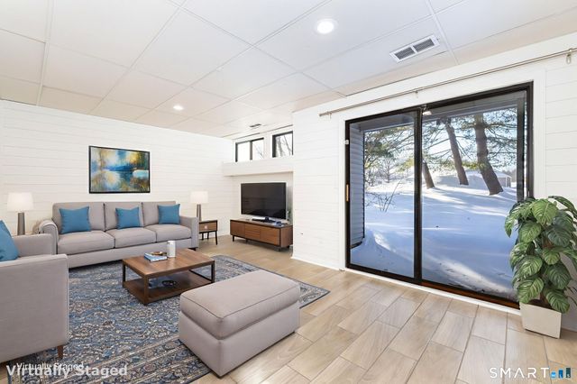 78 Crossroads Lane 78, Glastonbury, CT 06033