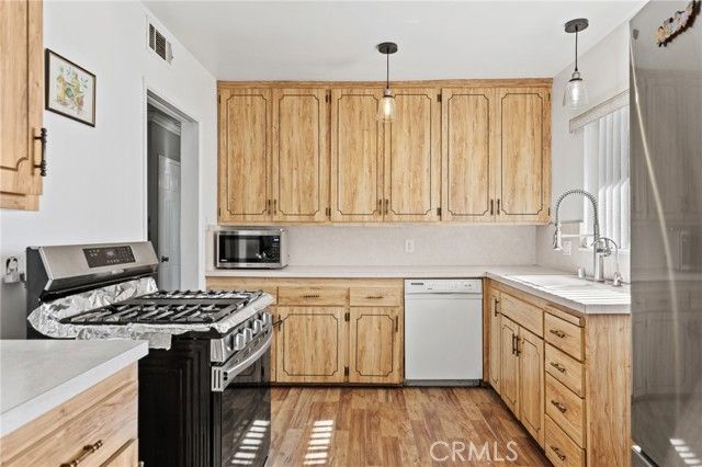 340 E Shamrock, Rialto, CA 92376