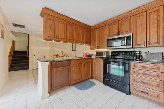 3002 Hayden Court, Boynton Beach, FL 33436