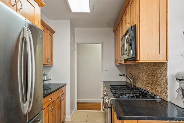 72-10 112th Street 3B, Forest Hills, NY 11375