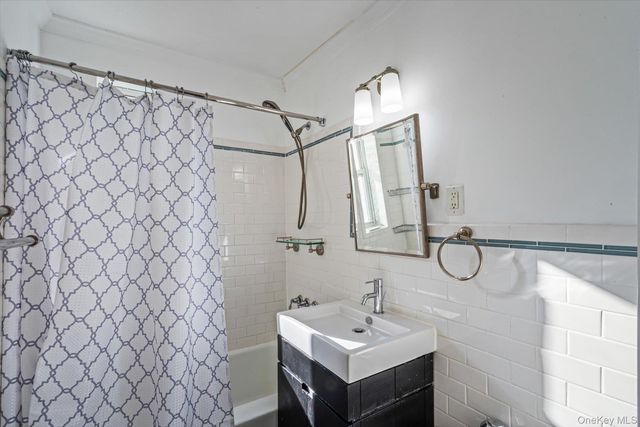 72-10 112th Street 3B, Forest Hills, NY 11375