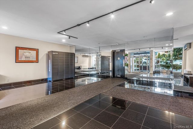 72-10 112th Street 3B, Forest Hills, NY 11375