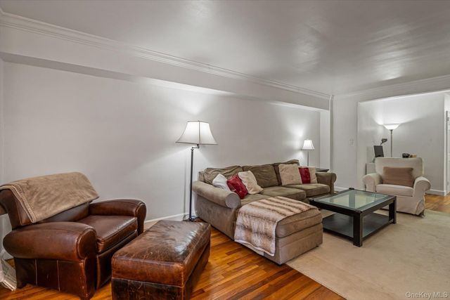 72-10 112th Street 3B, Forest Hills, NY 11375