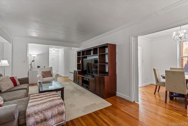 72-10 112th Street 3B, Forest Hills, NY 11375