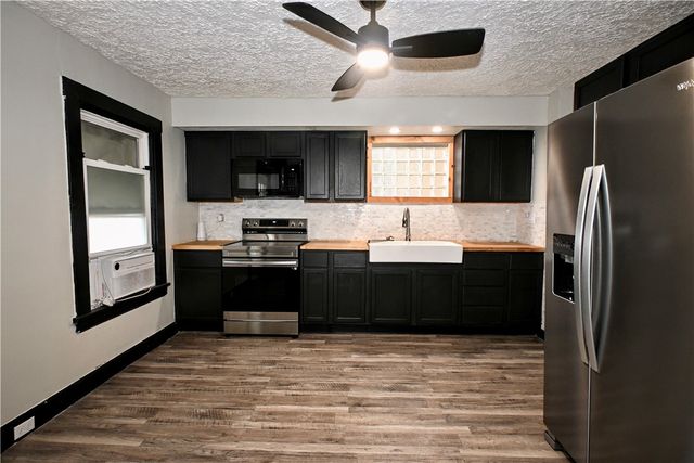 134 Ida Ave, Donora, PA 15033