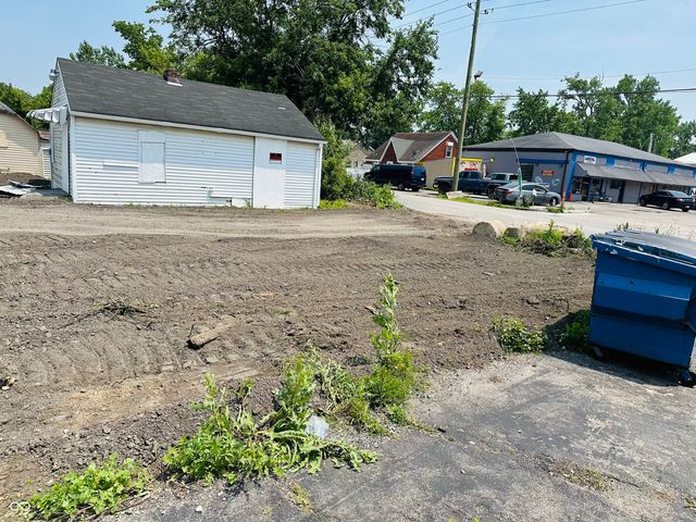 6005 Massachusetts Avenue, Indianapolis, IN 46226